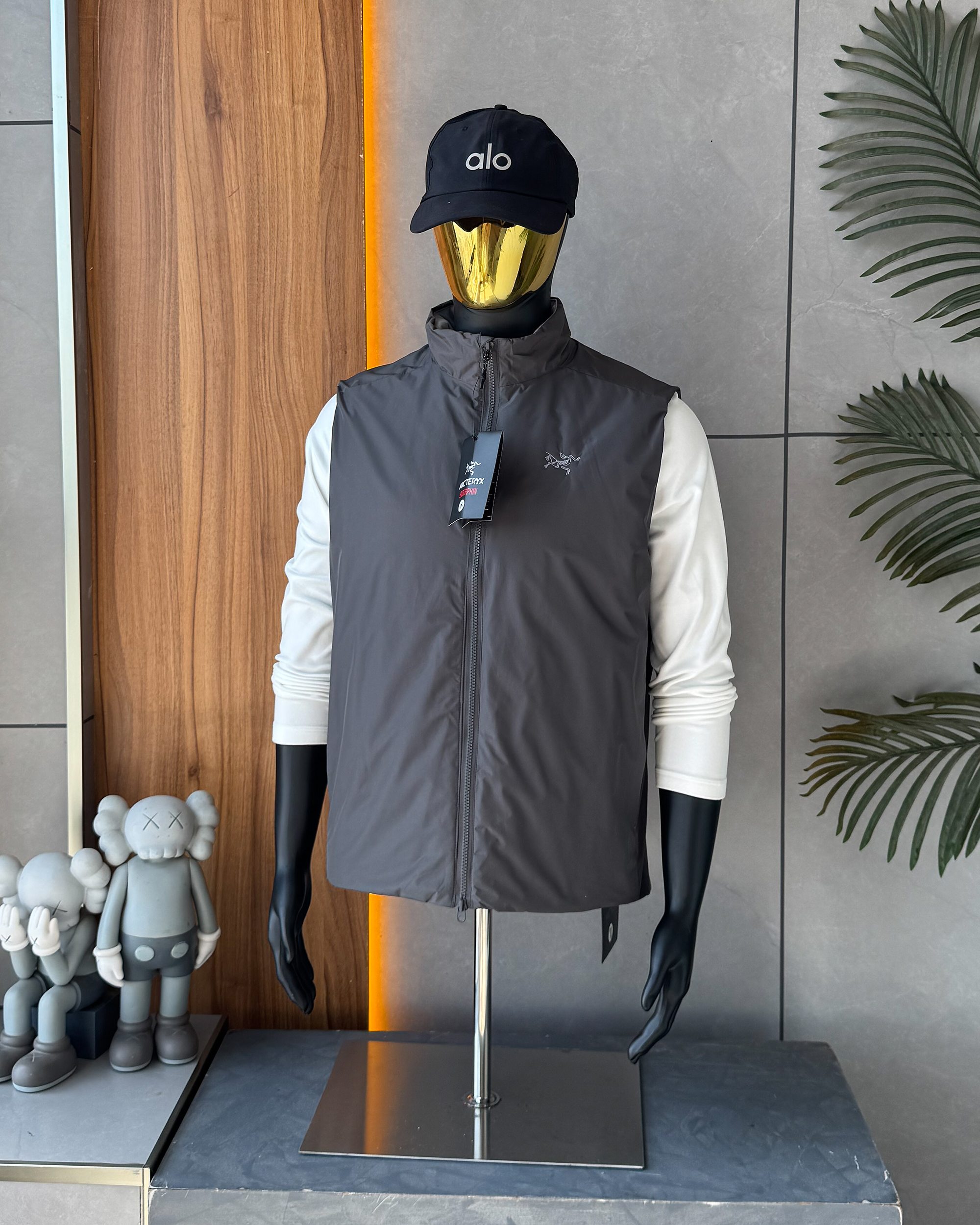 【ARC'TERYX旗艦店】ダウンベスト 男女兼用 ご好評に付き再入荷！-BRAND OFF