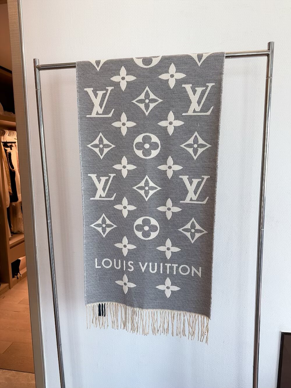 【LOUIS VUITTON公式旗艦店】ルイヴィトン スカーフ 限定発売 送料無料-BRAND OFF