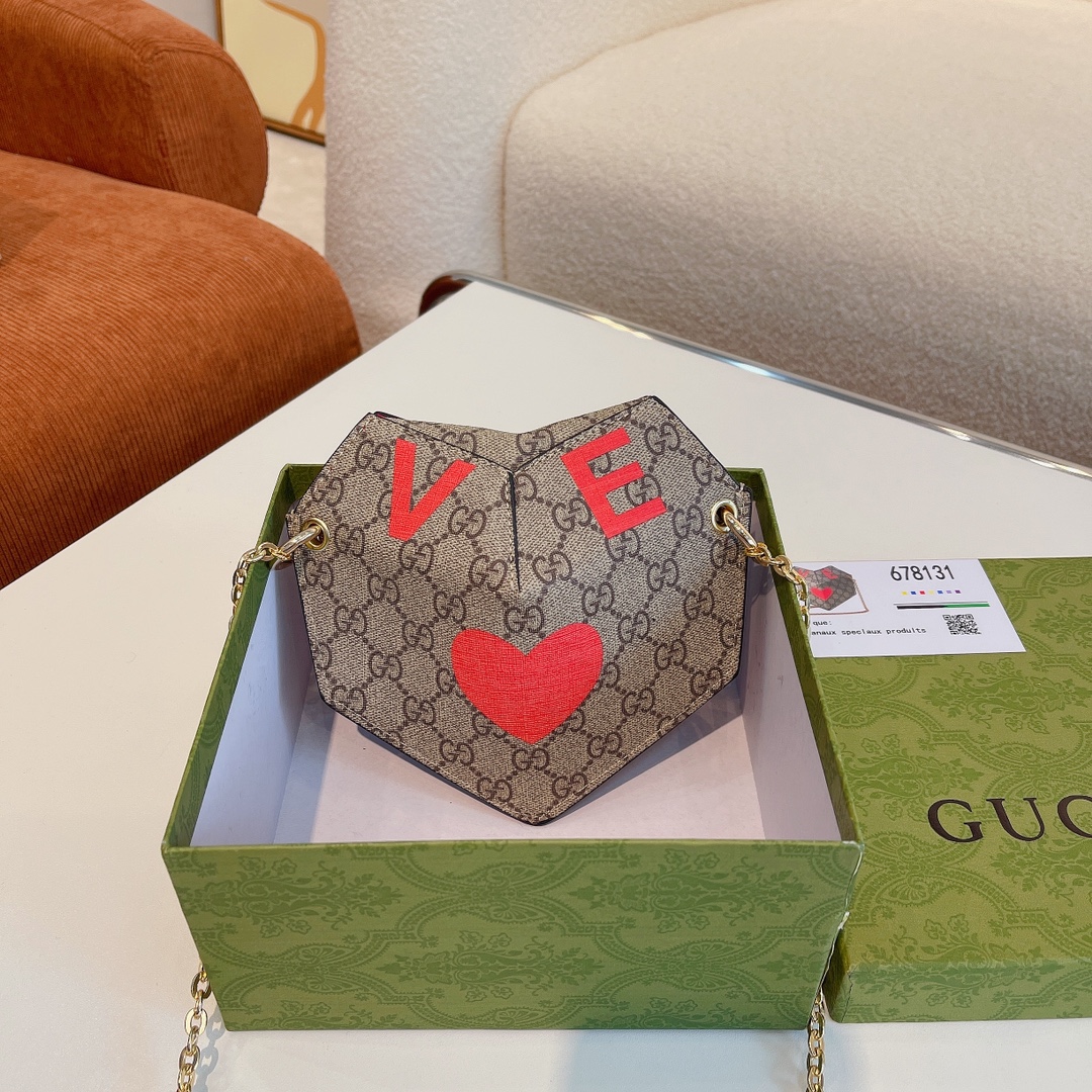 GUCCI〔グッチ 〕ミニバッグ-BRAND OFF