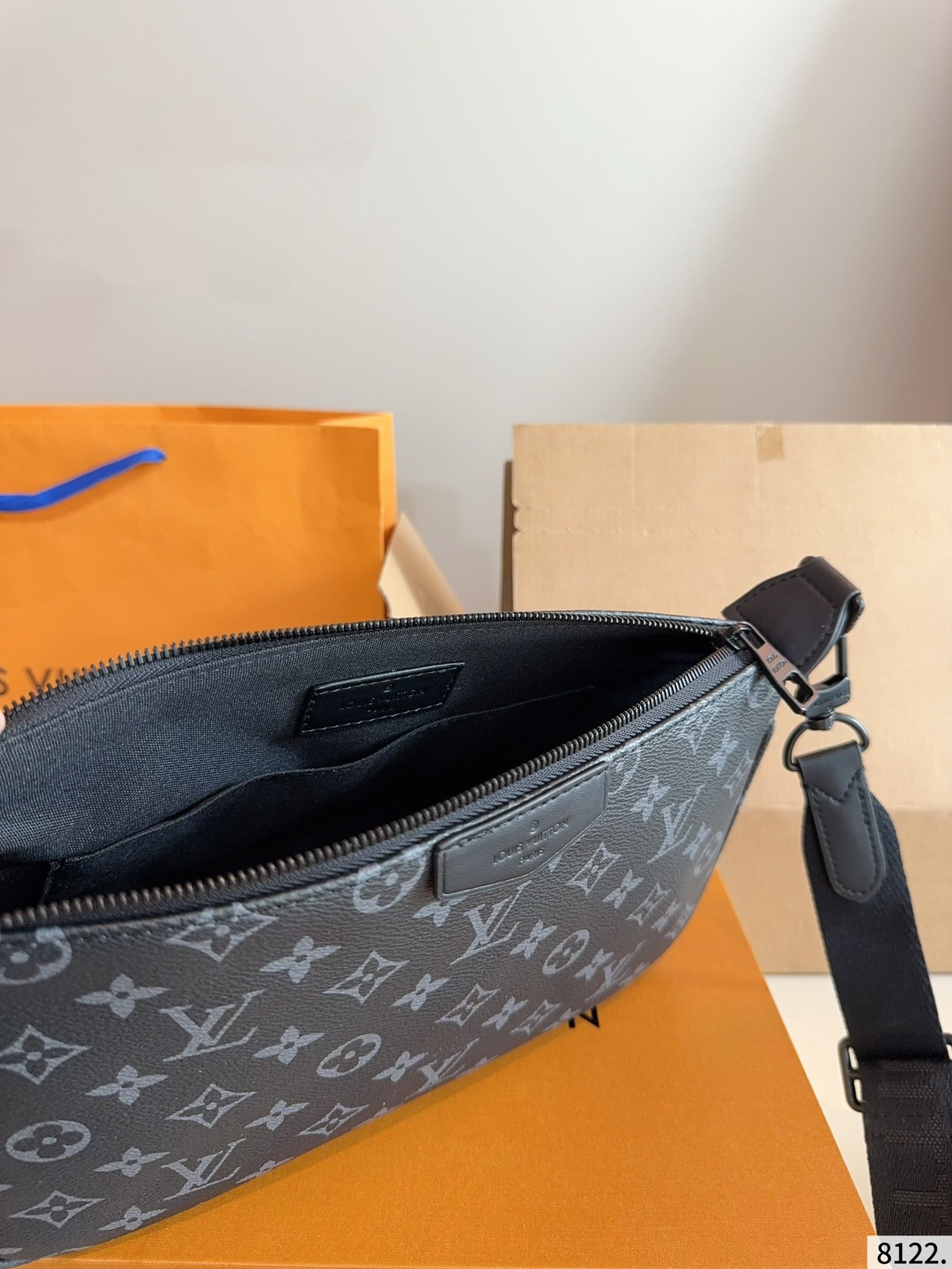 大人気定番商品★LOUIS VUITTON ルイヴィトン メッセンジャーバッグ M11741-BRAND OFF
