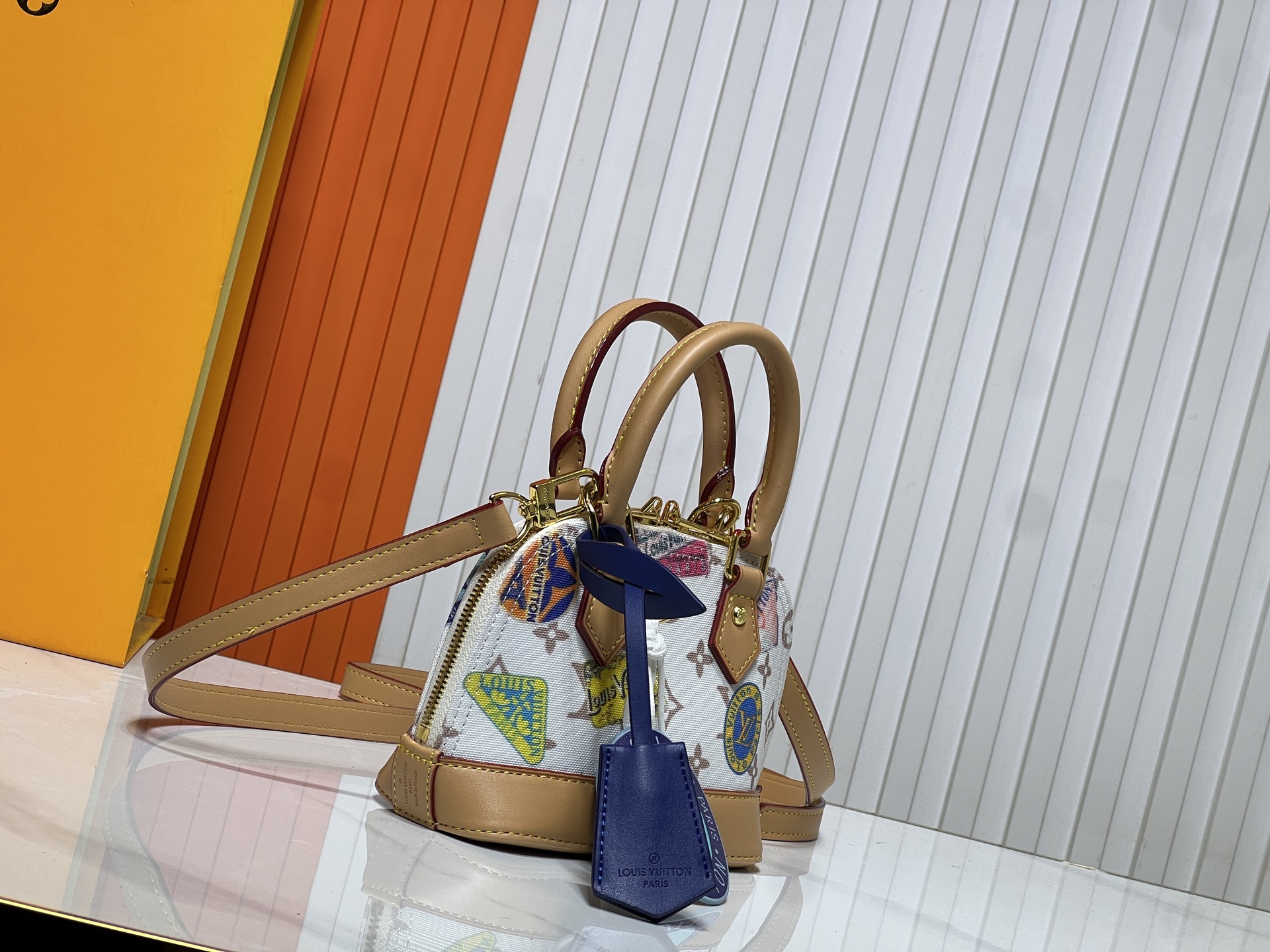 LOUIS VUITTON ルイヴィトン 新作のシェルバッグ-BRAND OFF