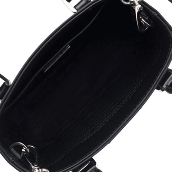 ♦PRADA♦レディースショルダーバッグ☆正規品☆-BRAND OFF