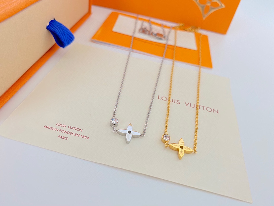 LOUIS VUITTON（ルイヴィトン） 四つ葉のクローバーネックレス-BRAND OFF
