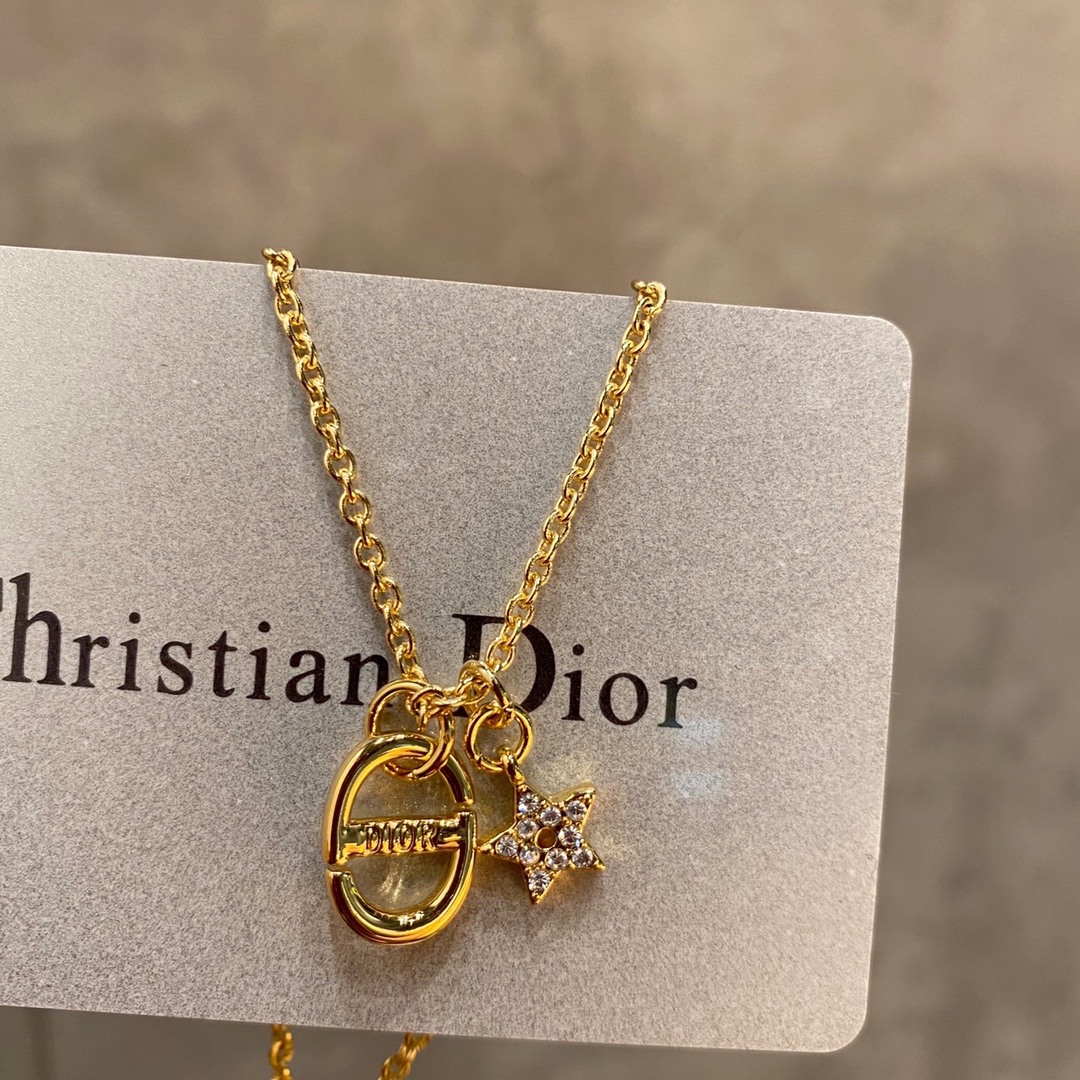 Dior（ディオール）ペンダント ネックレス-BRAND OFF