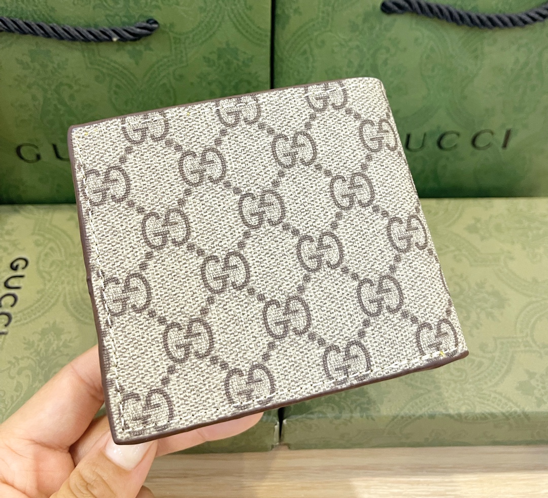 GUCCI(グッチ) ネオ ヴィンテージ GGスプリーム ウォレット-BRAND OFF