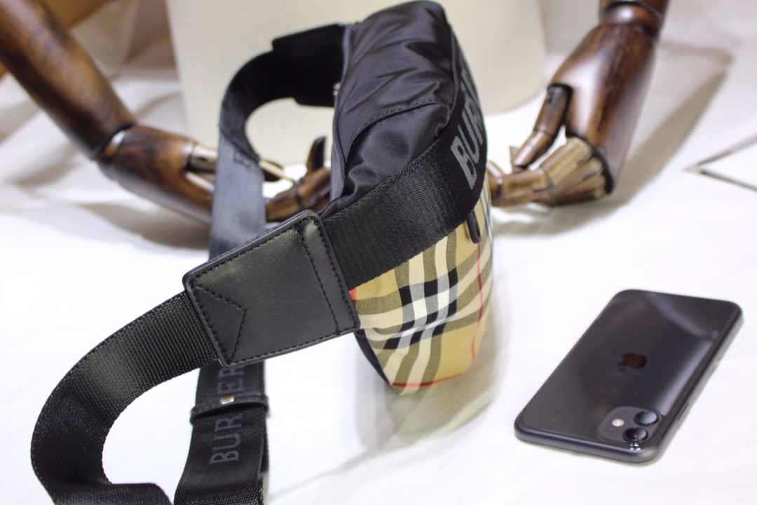 【BURBERRY 公式旗艦店】バーバリー ウエストポーチ 当日出荷 好評に付き再入荷！31*7.5*16CM-BRAND OFF