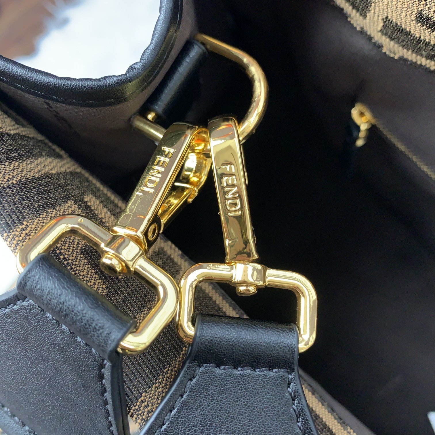 FENDI（フェンディ） ハンドバッグ 40.5X21.5X35CM-BRAND OFF