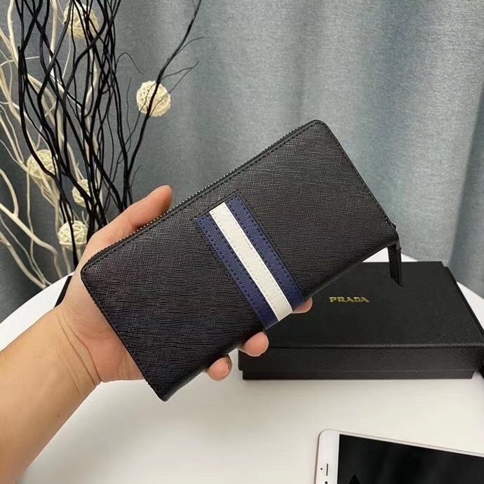 【PRADA 公式 旗艦店】プラダ 財布当日出荷 好評に付き再入荷！30*22*10CM