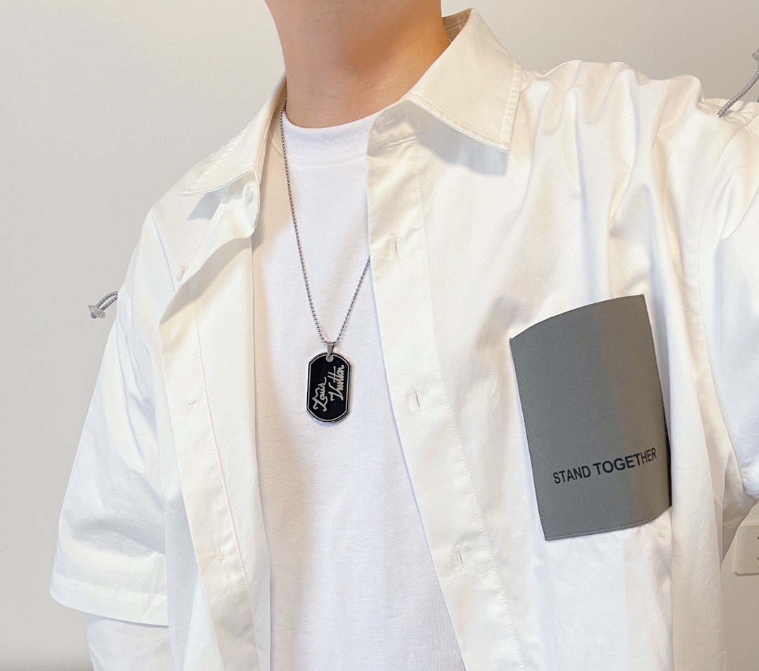 LOUIS VUITTON（ルイヴィトン） Signature Tabネックレス-BRAND OFF