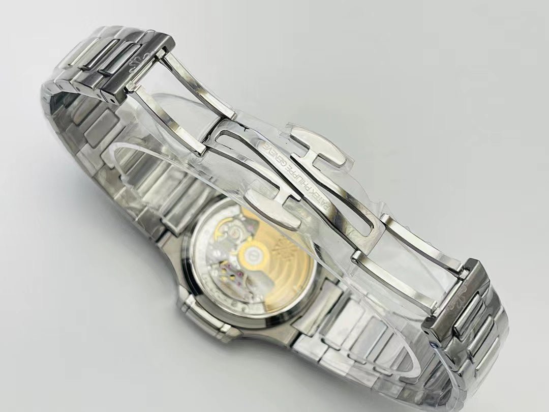 パテックフィリップ ノーチラス PATEK PHILIPPE NAUTILUS 7118/1200A-001-BRAND OFF