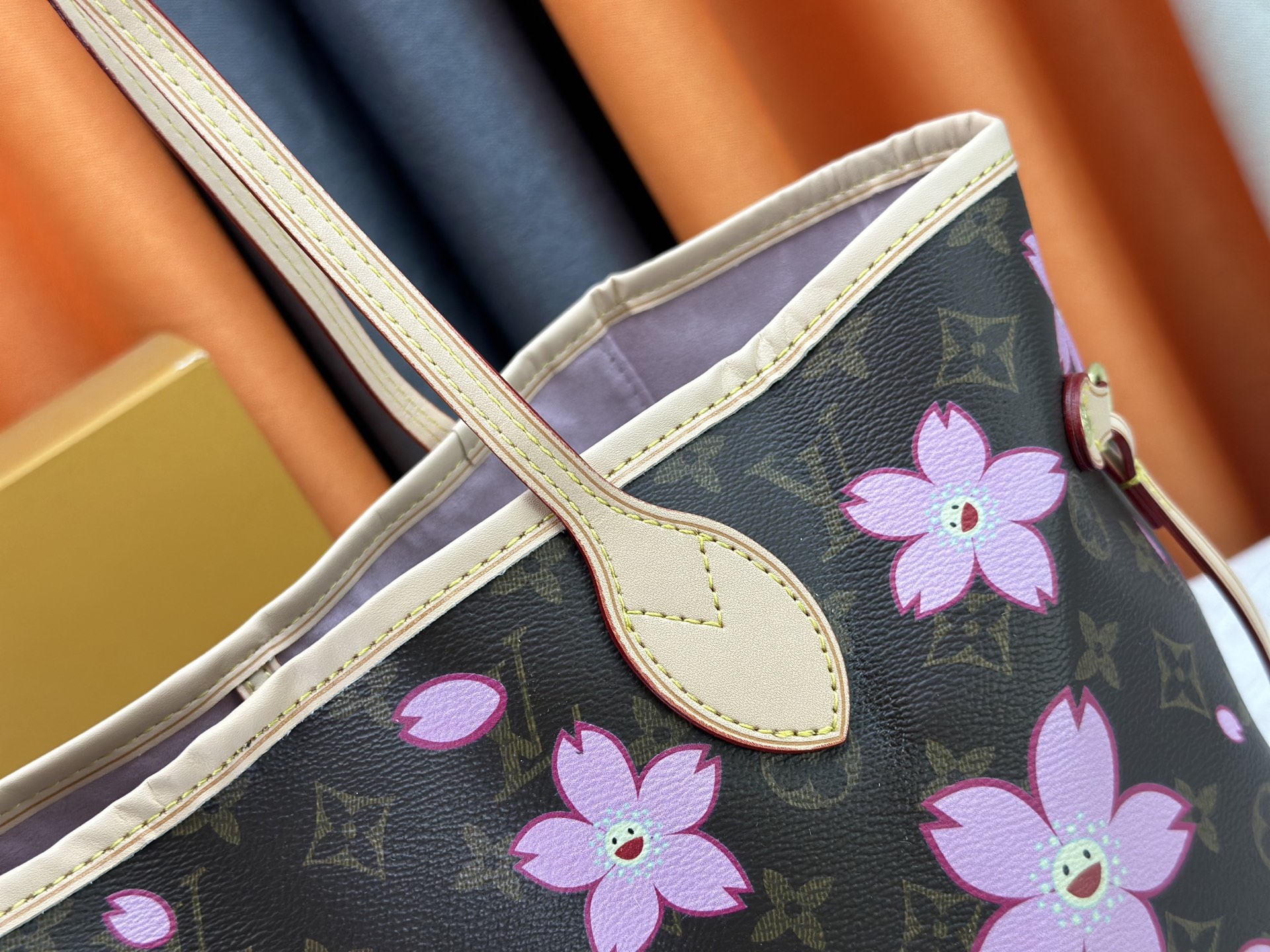 LOUIS VUITTON（ルイヴィトン）NEVERFULL ミドルサイズのハンドバッグ-BRAND OFF