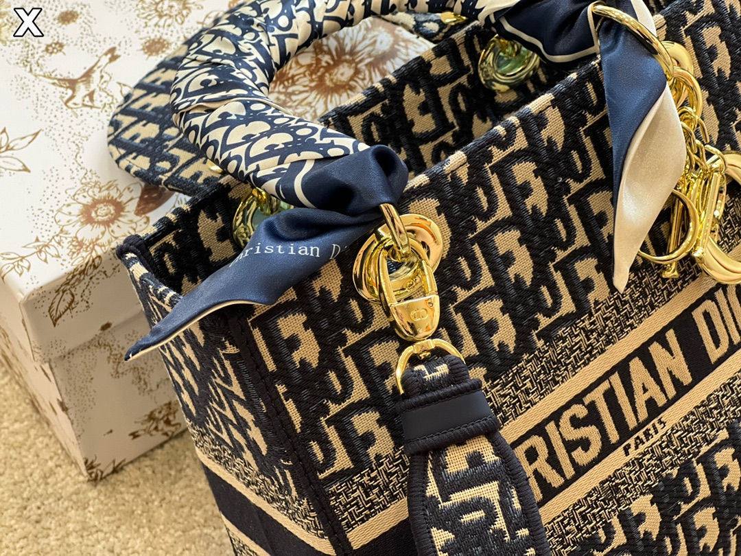 Diorディオールダイアモンドバッグ 21秋冬新作高級立体刺繍-BRAND OFF