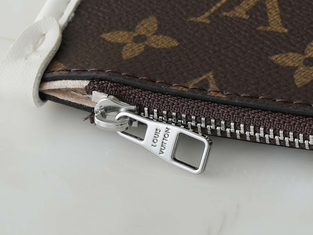 LOUIS VUITTON ルイヴィトン CARRYALL CARGO VIBE バッグ-BRAND OFF