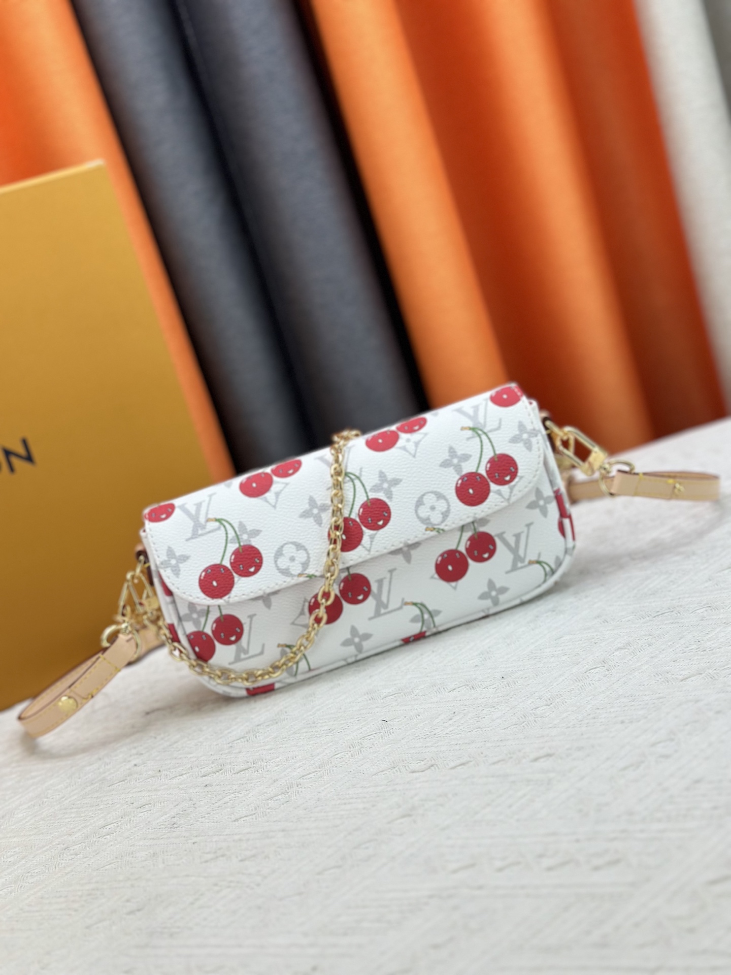 LOUIS VUITTON ルイヴィトン Wallet on Chain Ivy チェーンバッグ M14239-BRAND OFF