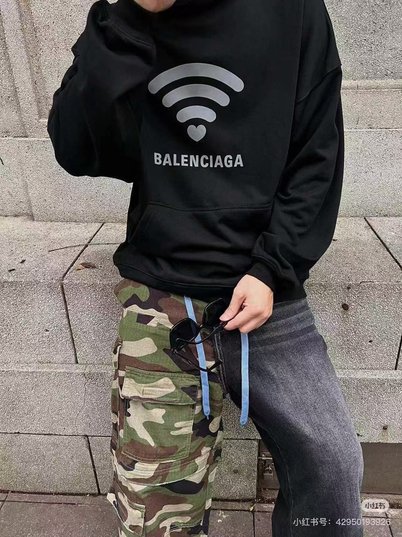 【BALENCIAGA】バレンシアガ パーカー、ご好評に付き再入荷！-BRAND OFF