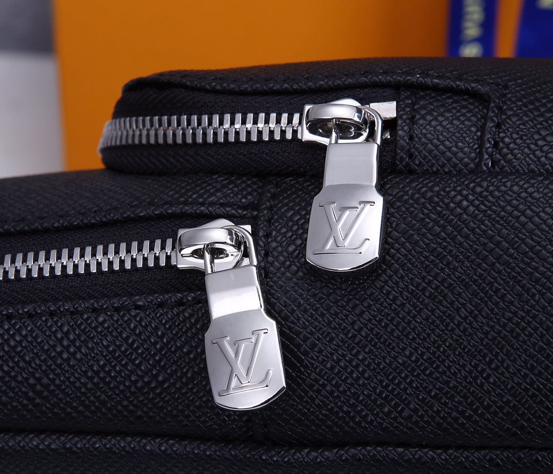 LOUIS VUITTON スリングバック　タイガ M30443-BRAND OFF