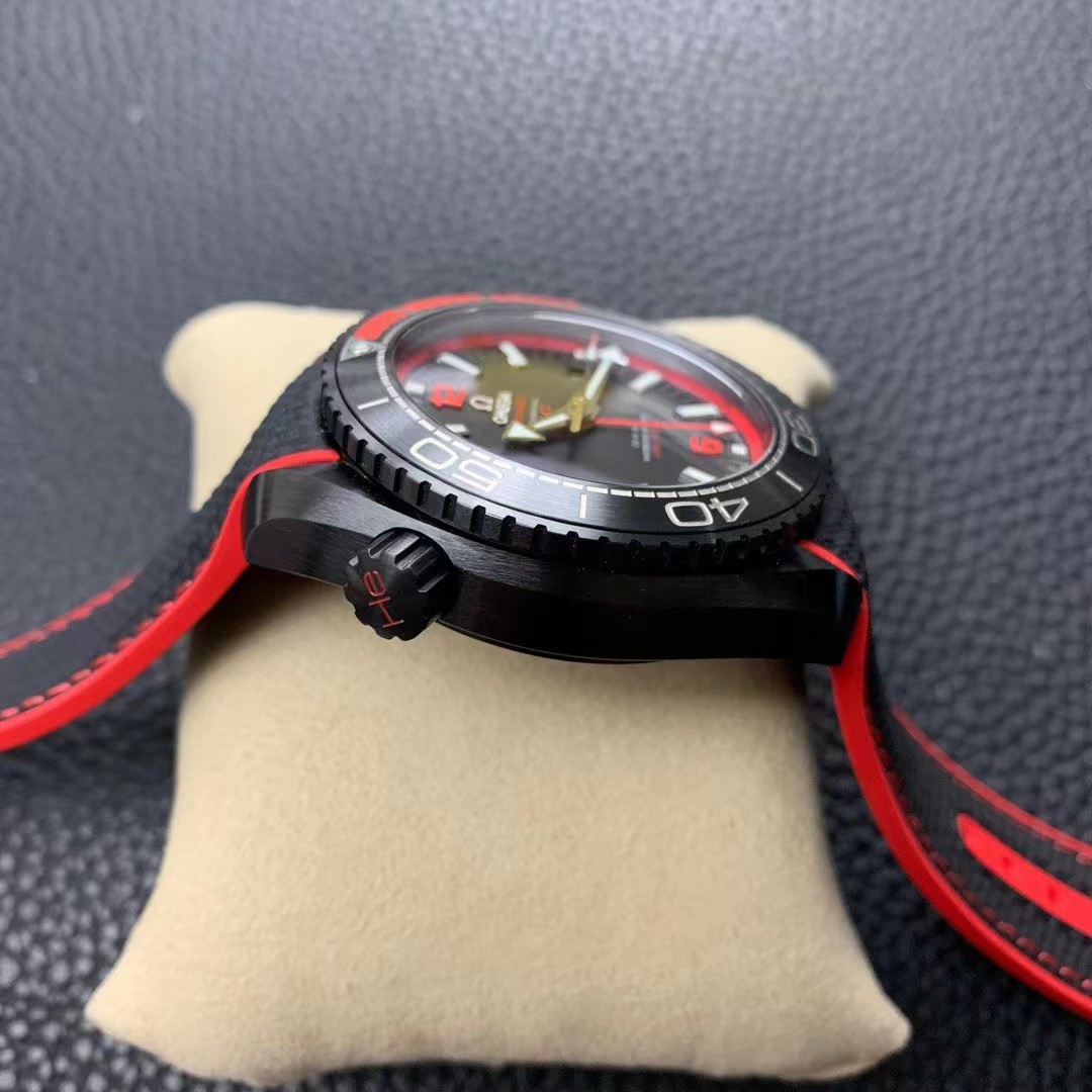 Omega Seamaster Planet Ocean Master Chronometer GMT Deep Black 215.92.46.22.01.003-BRAND OFF