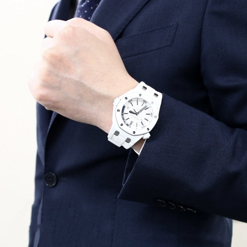 AUDEMARS PIGUETオーデマ・ピゲ ロイヤルオークオフショア ダイバー ホワイトセラミック15707CB.OO.A010CA.01-BRAND OFF