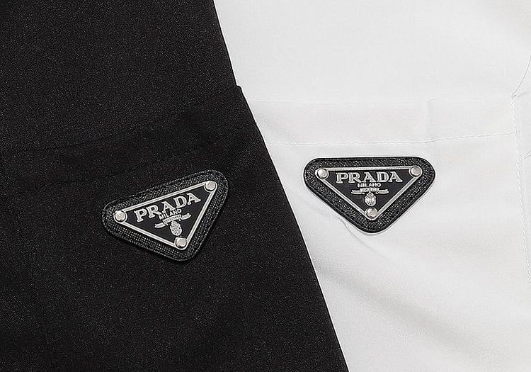 【Prada旗艦店】プラダ長袖シャツ、ご好評に付き再入荷！！-BRAND OFF