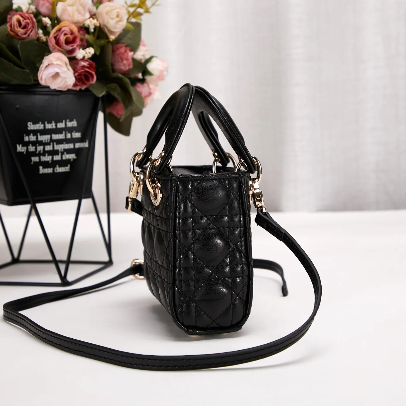 【DIOR 公式 旗艦店】ディオール ショルダーバッグ 当日出荷 好評に付き再入荷！12*10*5CM-BRAND OFF