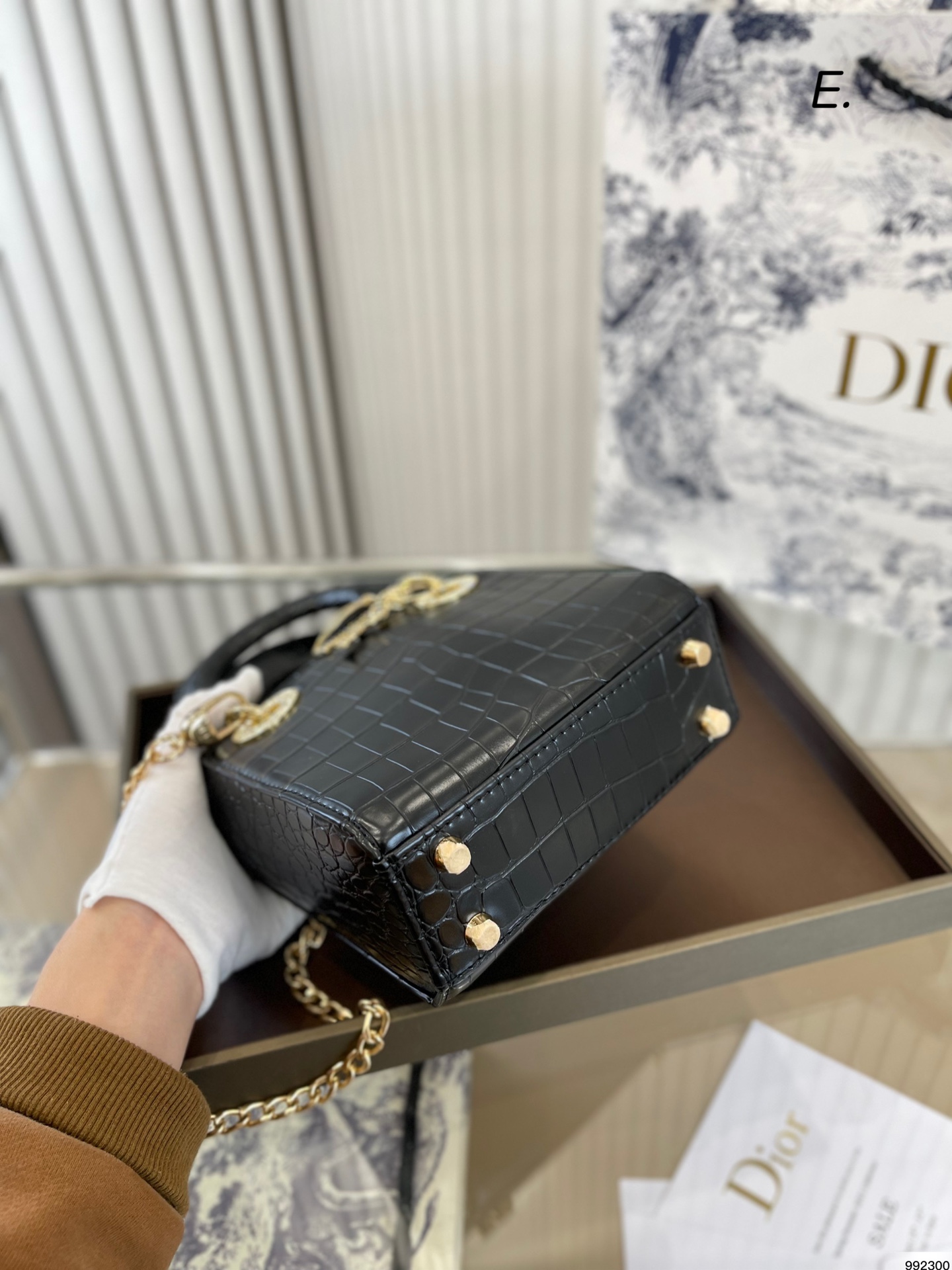 累積売上総額第１位 Diorダイアモンドバッグ♥️-BRAND OFF