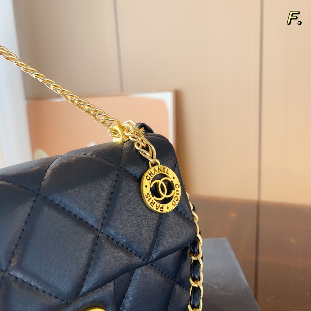 CHANEL （シャネル）メッセンジャーバッグ 20*7*15cm-BRAND OFF