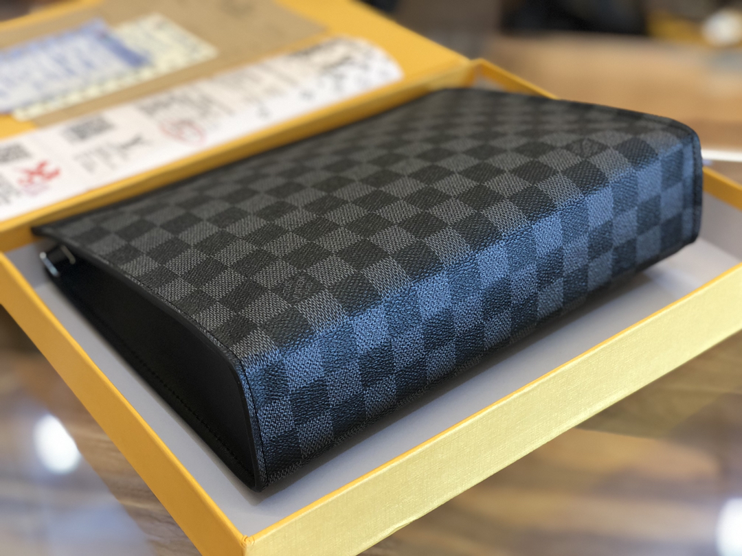 LOUIS VUITTON（ルイヴィトン）クラッチバッグ-BRAND OFF