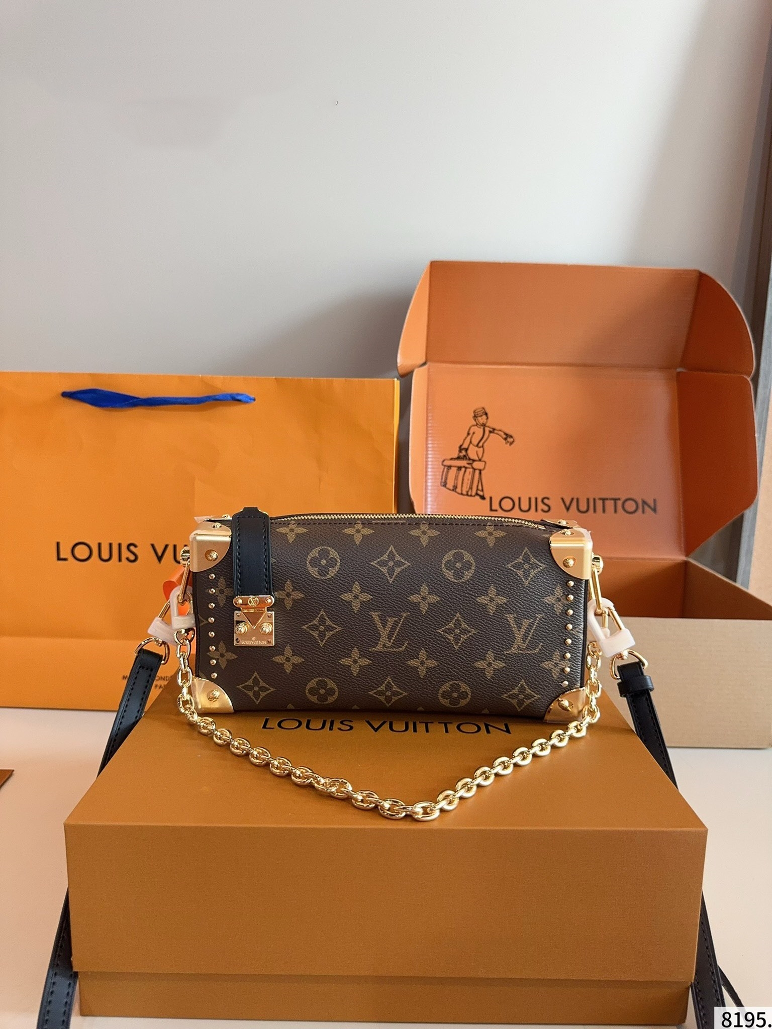 LOUIS VUITTON ルイヴィトン HANDLE SOFT TRDNK CLUTCH ソフトトランク-BRAND OFF