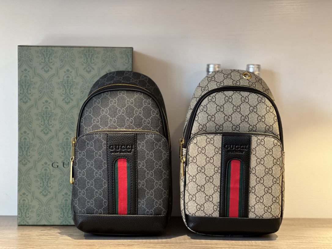 GUCCI 〔グッチ〕ボディバッグ 29X17CM-BRAND OFF