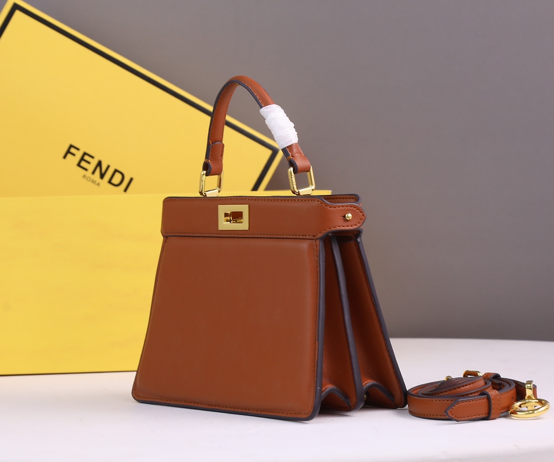 【FENDI 公式 旗艦店】フェンディ ハンドバッグ 当日出荷 好評に付き再入荷！20*15.5*11CM-BRAND OFF