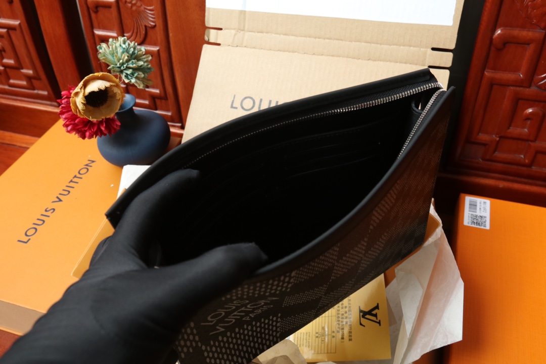 LOUIS VUITTON（ルイヴィトン）POCHETTE VOYAGE クラッチバッグ N41696-BRAND OFF
