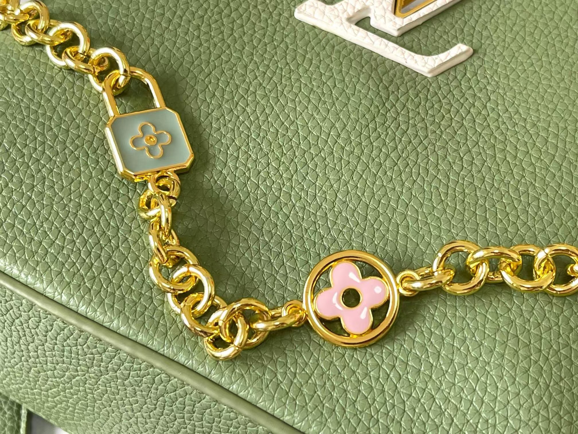 LOUIS VUITTON（ルイ・ヴィトン）★CAPUCINES BB★バッグ★-BRAND OFF