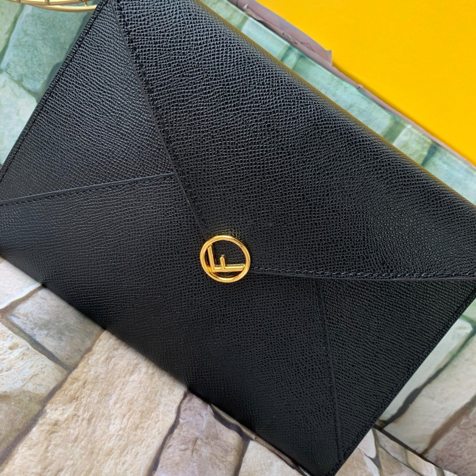 FENDI（フェンディ）クラッチバッグ 23X17X1 CM-BRAND OFF