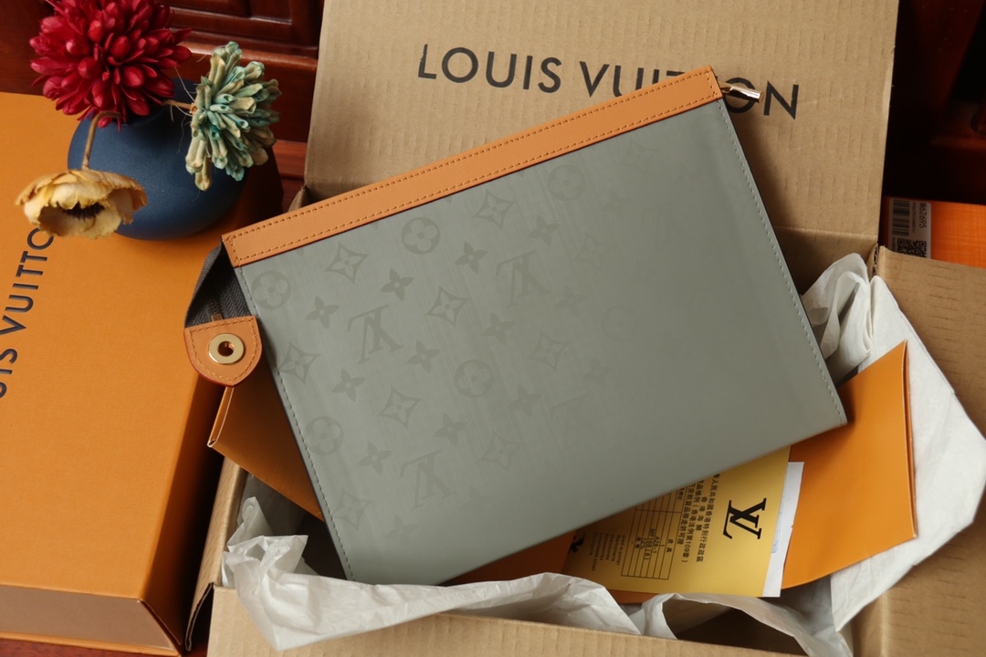 LOUIS VUITTON（ルイヴィトン）POCHETTE VOYAGE クラッチバッグ M61692-BRAND OFF