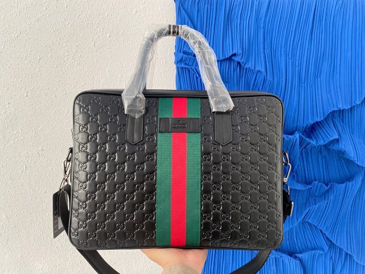 Gucci（グッチ）メンズハンドバッグ 39 x 29 cm-BRAND OFF