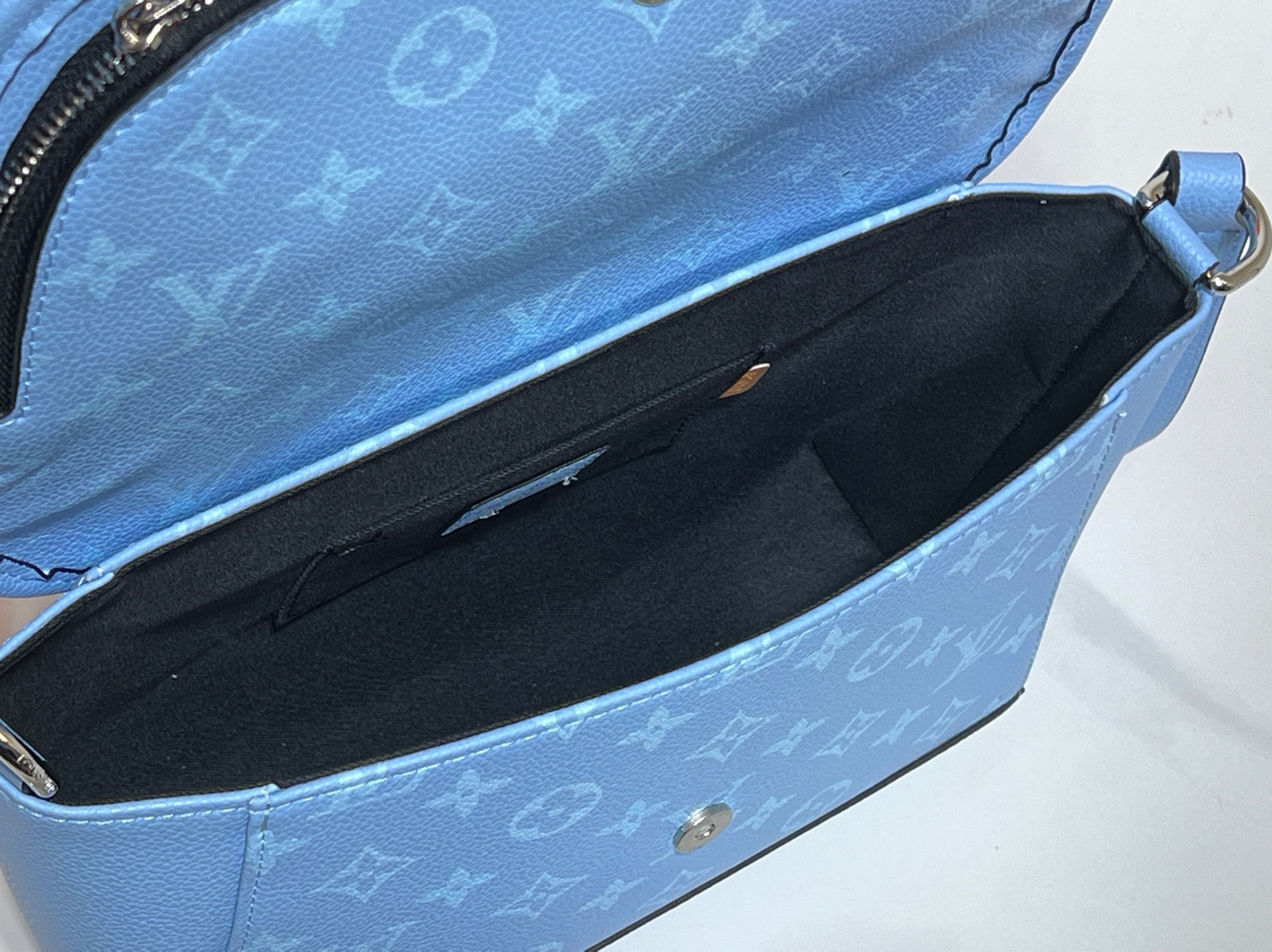 LOUIS VUITTON ルイヴィトン PULSE ショルダーバッグ M14116-BRAND OFF