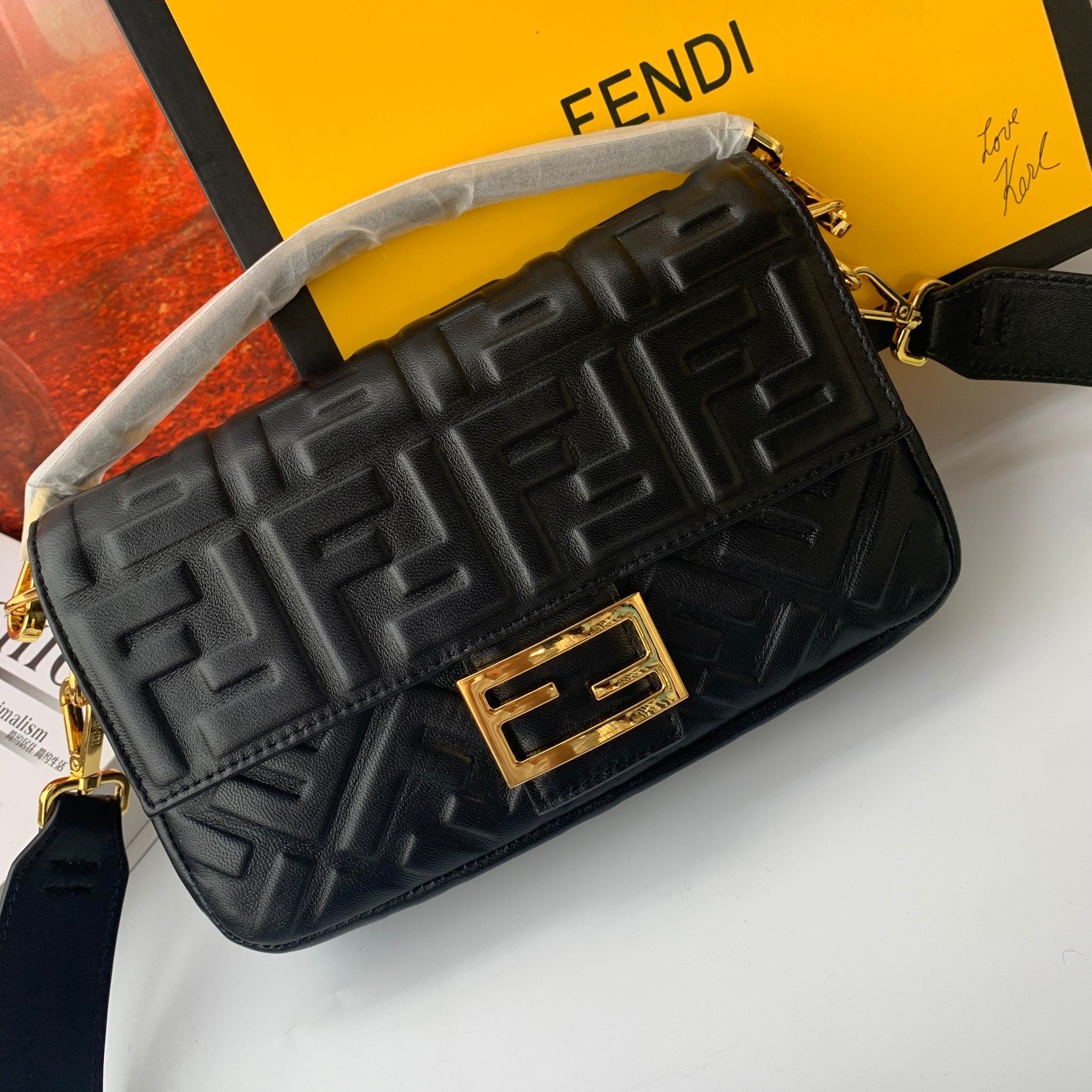 FENDI（フェンディ） メッセンジャーバッグ 26X14X4 CM-BRAND OFF