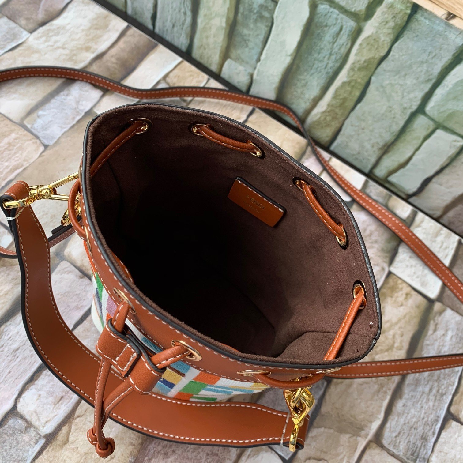 FENDI（フェンディ） メッセンジャーバッグ18X12X10CM-BRAND OFF