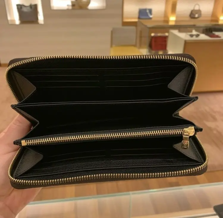 【より充実した毎日を】Louis Vuitton★ジッピー 長財布 M82444-BRAND OFF