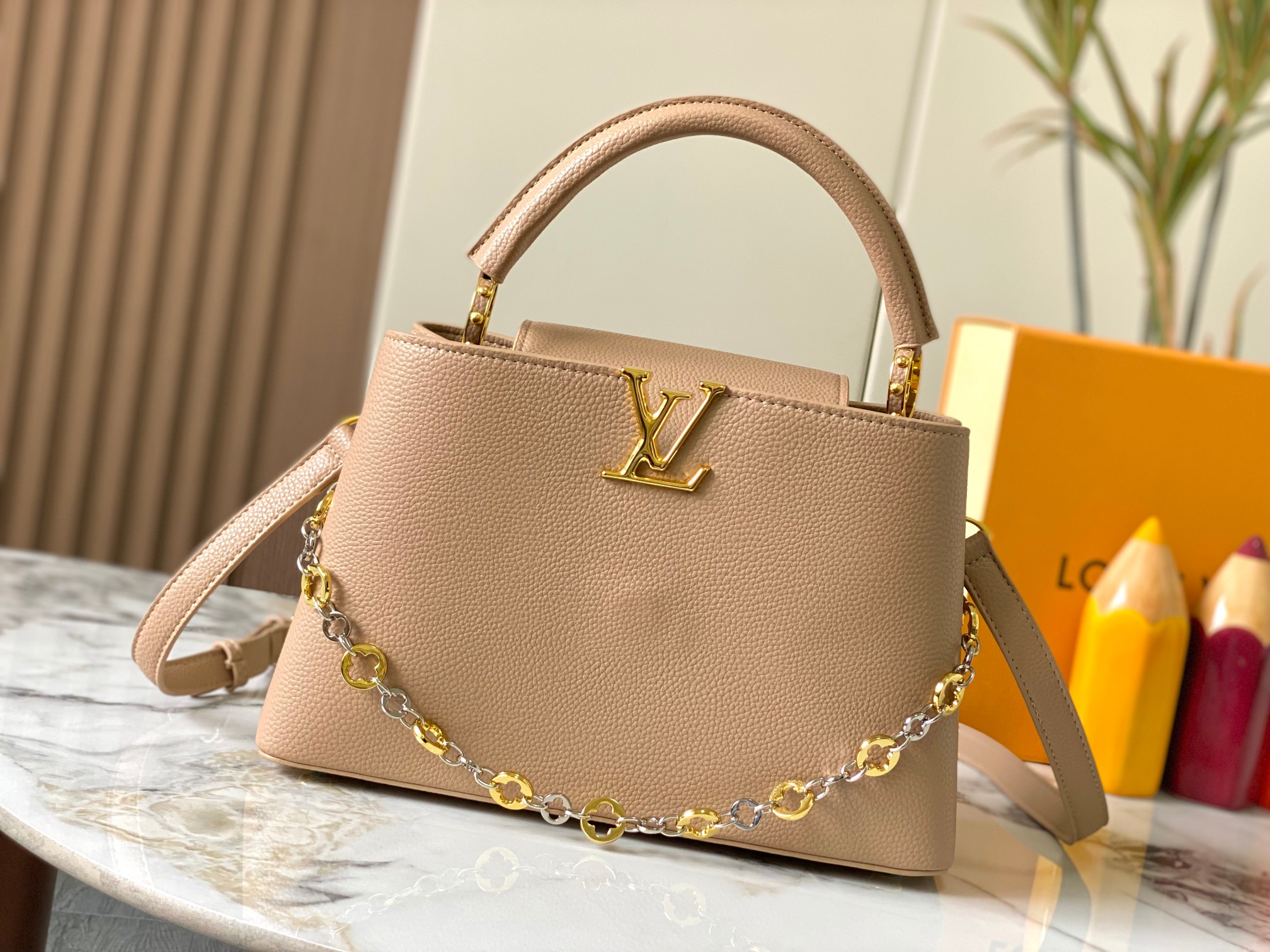 LOUIS VUITTON ルイヴィトン Capucines ハンドバッグ M12938-BRAND OFF