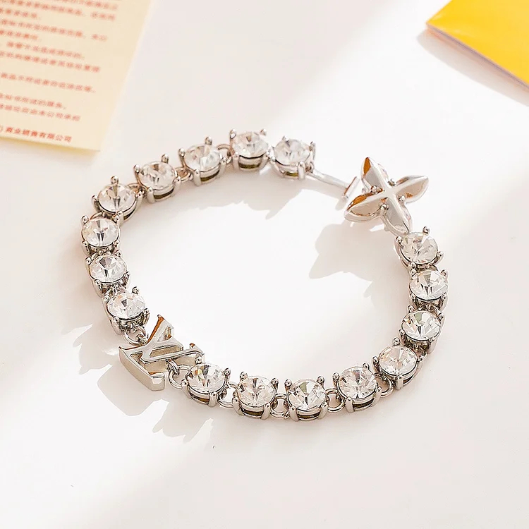 Louis Vuitton【クリスタルで輝く手元に☆】ルイヴィトン　ブレスレット MP3355-BRAND OFF