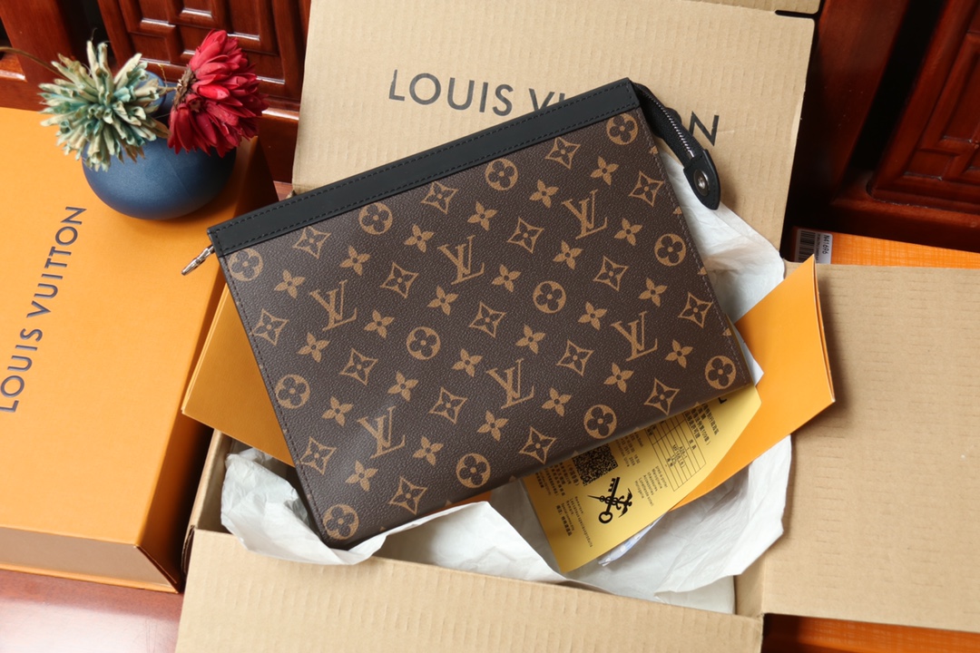 LOUIS VUITTON（ルイヴィトン）POCHETTE VOYAGE クラッチバッグ M61692-BRAND OFF