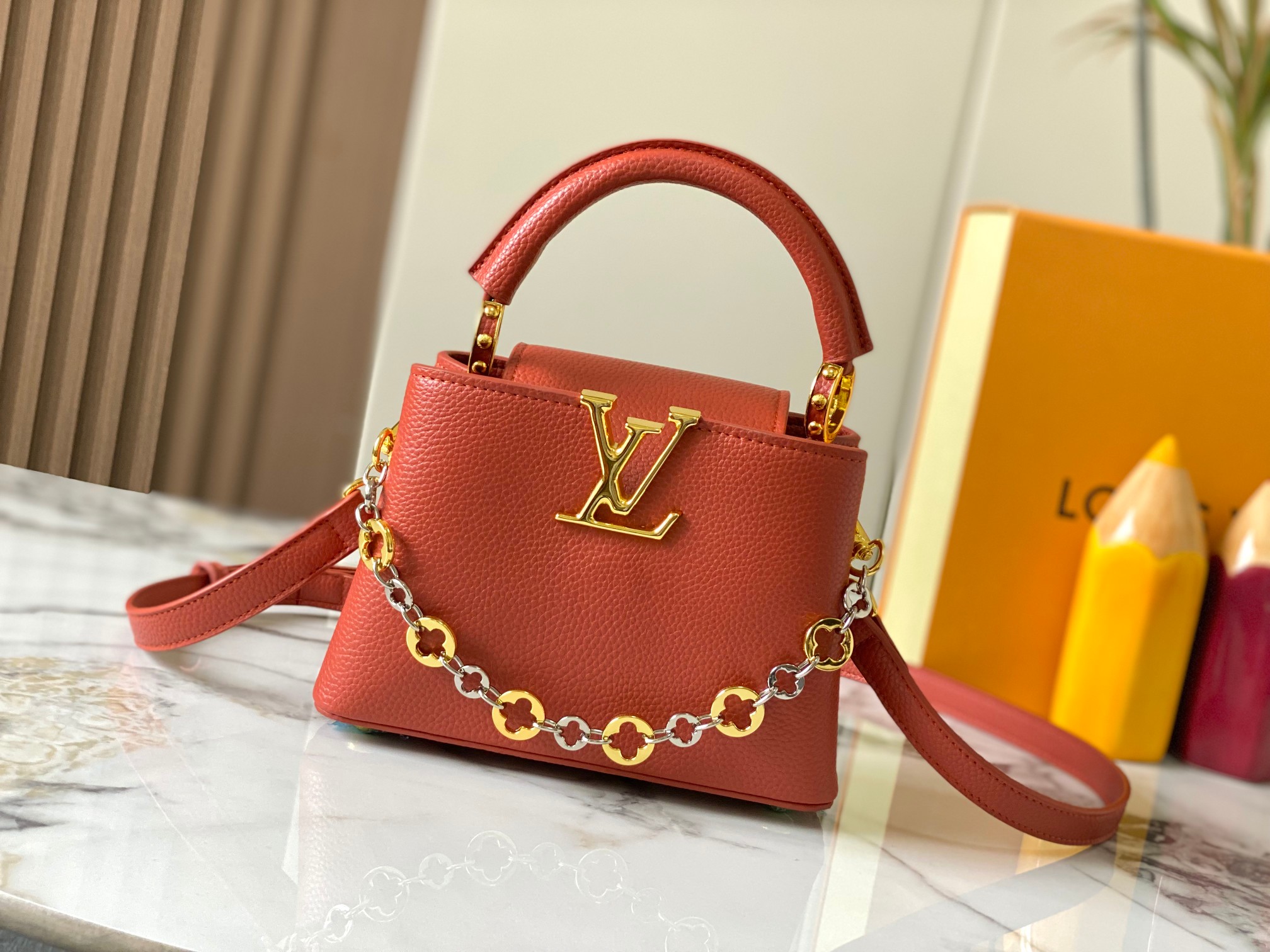 LOUIS VUITTON ルイヴィトン Capucines MINI ハンドバッグ M12935-BRAND OFF