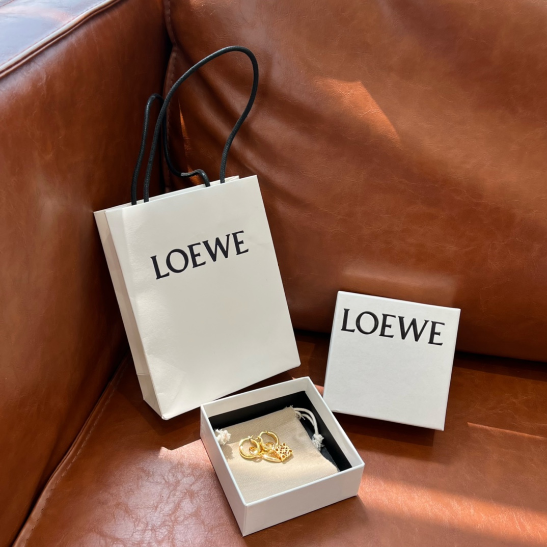LOEWE (ロエベ) イヤリング-BRAND OFF