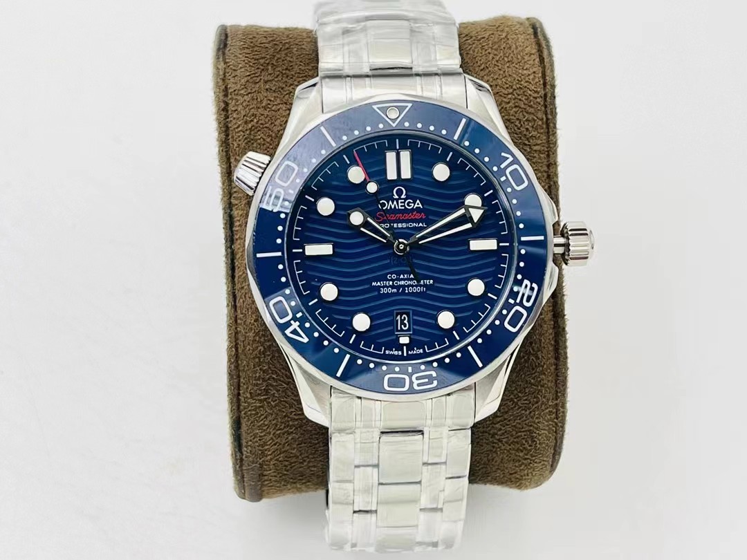 Omega Seamaster Diver 300M Co-Axial Master Chronometer 210.30.42.20.03.001-BRAND OFF