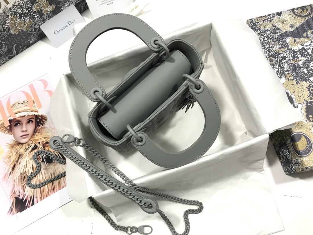 【超入手困難！ほしい！】Lady Diorトリコロールサテンチェック牛革-BRAND OFF