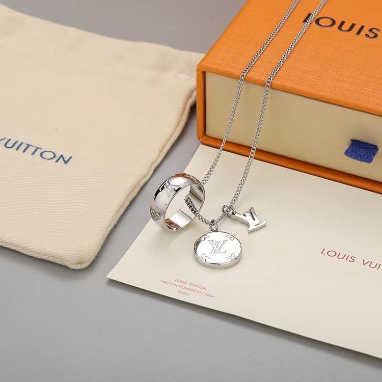 LOUIS VUITTONルイヴィトン リングネックレス モノグラム-BRAND OFF
