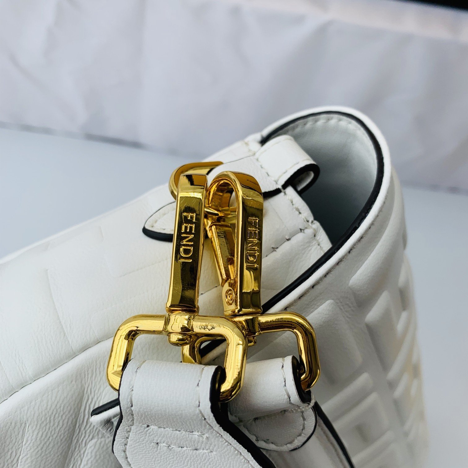 FENDI（フェンディ） メッセンジャーバッグ 26X14X4 CM-BRAND OFF