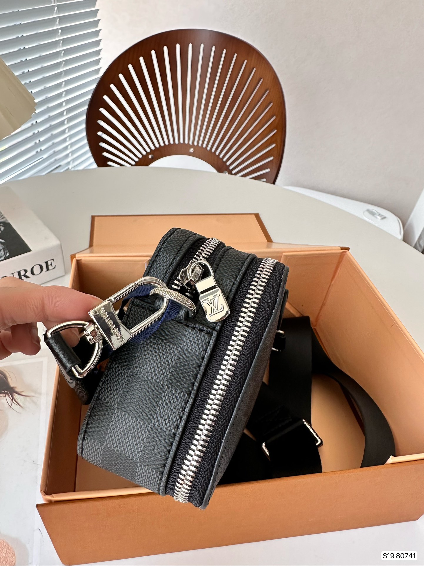LOUIS VUITTON（ルイヴィトン） メッセンジャーバッグ M80741-BRAND OFF