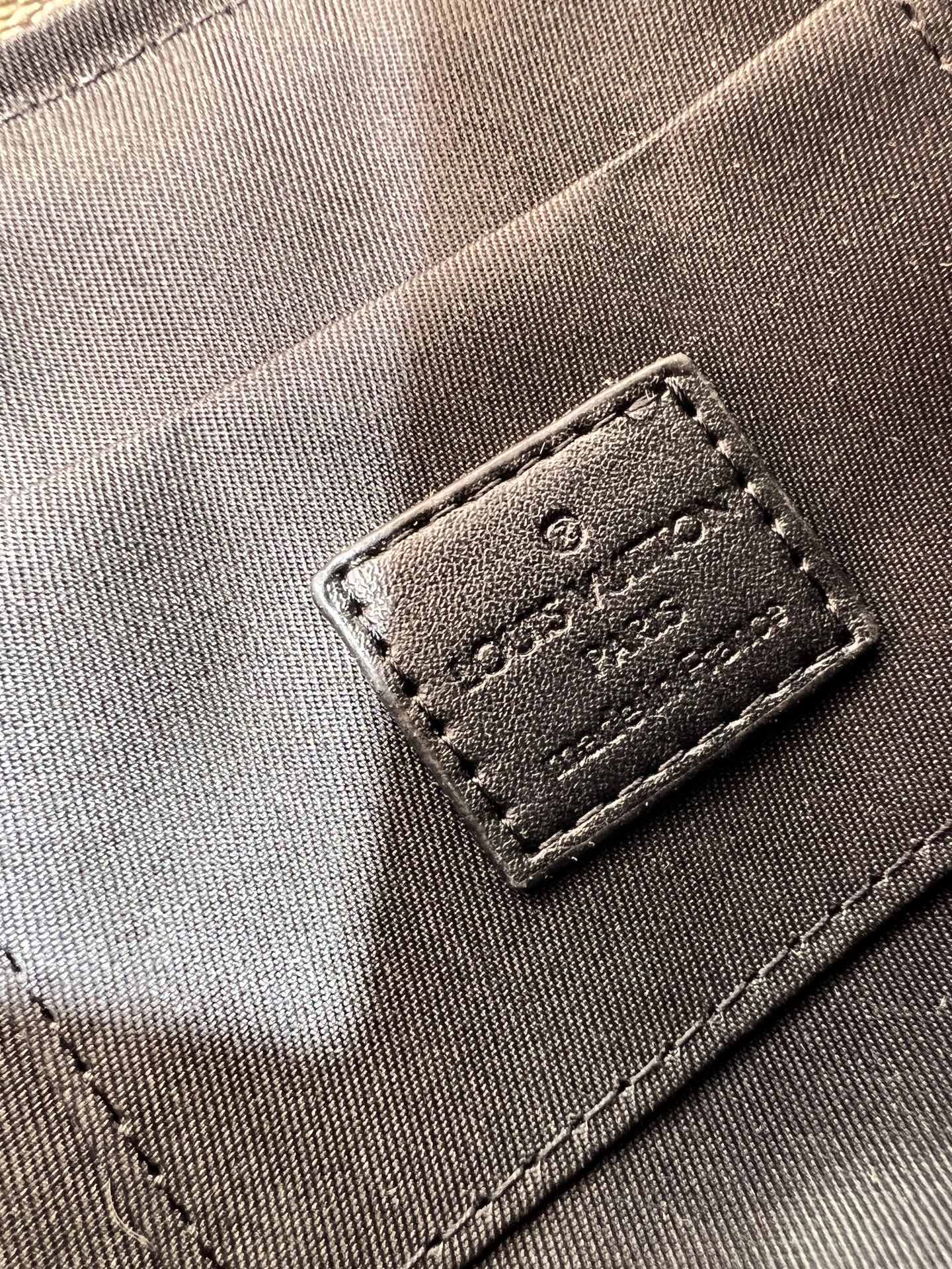 LOUIS VUITTON ルイヴィトン PULSE ショルダーバッグ M12618 M12625-BRAND OFF